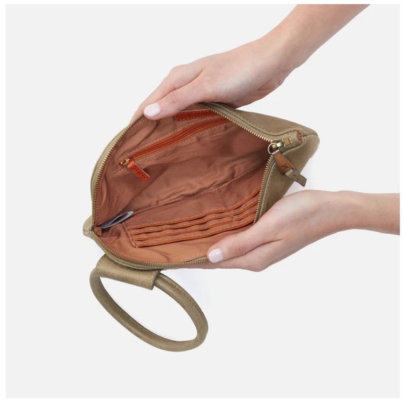Hobo Sable Clutch
